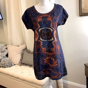 Funky shift dress with cut out back detail.